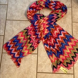 Pattered scarf. New with tags